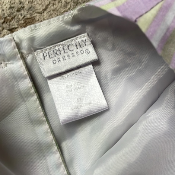 Spring dress - Picture 2 of 4